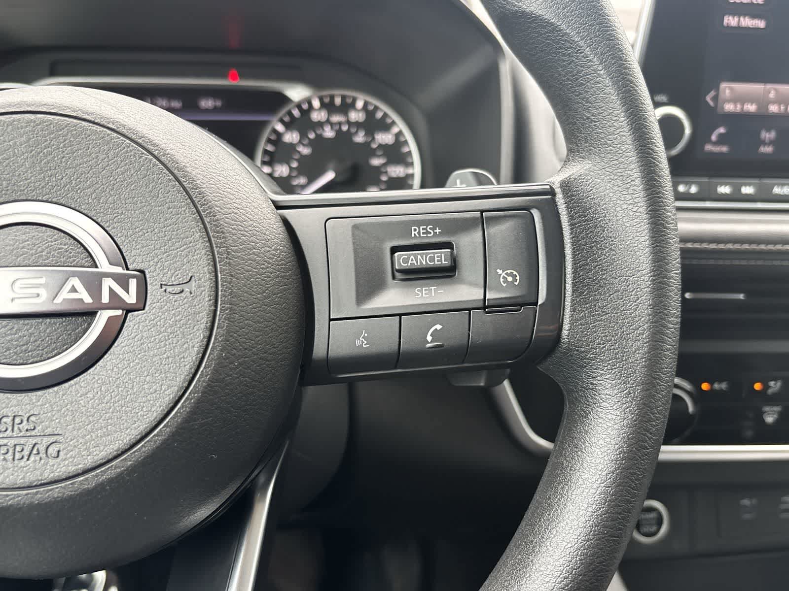Used 2023 Nissan Rogue S AWD/4WD image 15