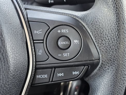 Used 2018 Toyota Camry LE FWD image 10
