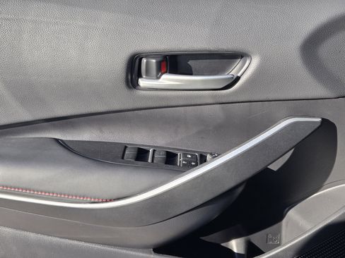 Used 2025 Toyota Corolla SE image 26