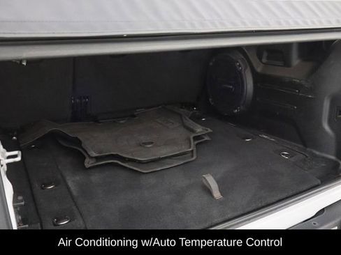 Used 2022 Jeep Wrangler Unlimited Sport AWD/4WD image 9