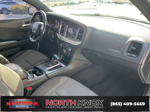Used 2019 Dodge Charger SXT image 27