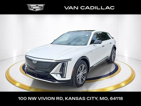 Used 2024 Cadillac Lyriq Luxury w/ LPO, Floor Liner Package RWD image 1
