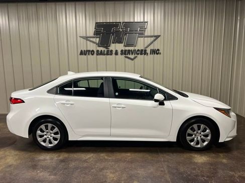 Used 2024 Toyota Corolla LE image 7