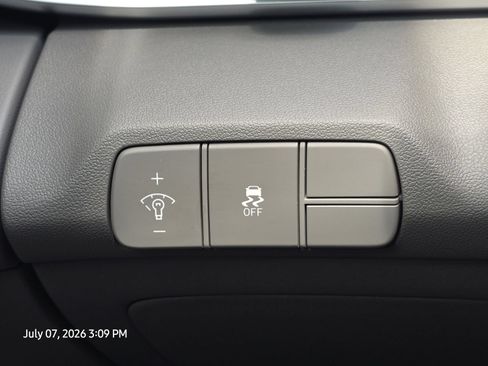 Certified 2026 Hyundai Elantra Sport FWD image 29