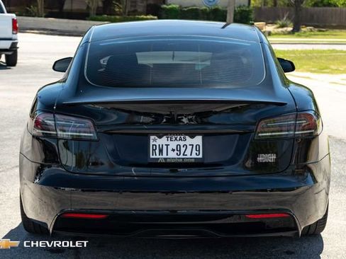 Used 2022 Tesla Model S Plaid image 7