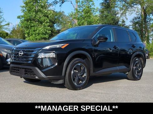Used 2025 Nissan Rogue SV AWD/4WD image 2