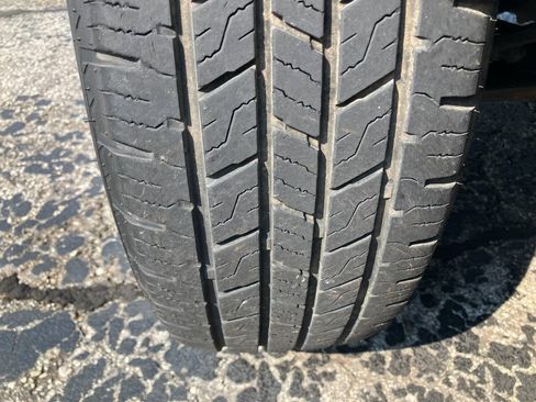 Used 2019 Chevrolet Equinox LT FWD image 22