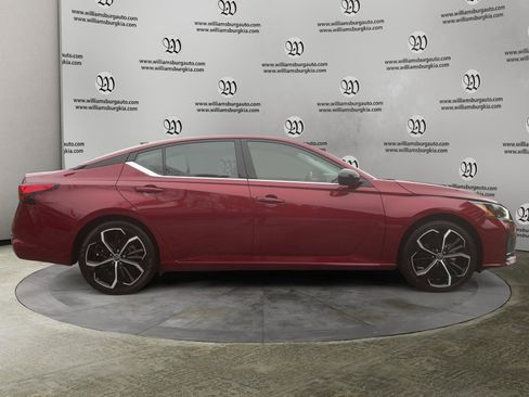 Used 2024 Nissan Altima 2.5 SR image 6