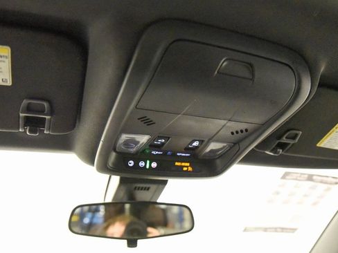 Used 2022 Chevrolet Equinox RS w/ RS Leather Package image 31