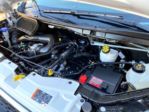 Used 2024 Ford Transit 250 Low Roof w/ Exterior Upgrade Package image 20