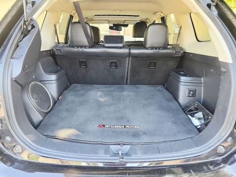 Used 2018 Mitsubishi Outlander SEL image 42