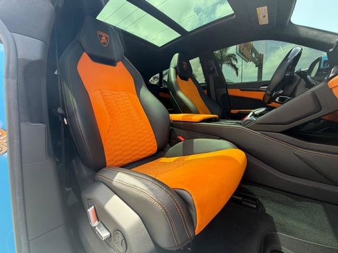 Used 2022 Lamborghini Urus AWD/4WD image 17