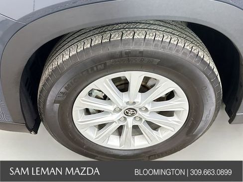 Used 2024 Toyota Grand Highlander XLE image 33