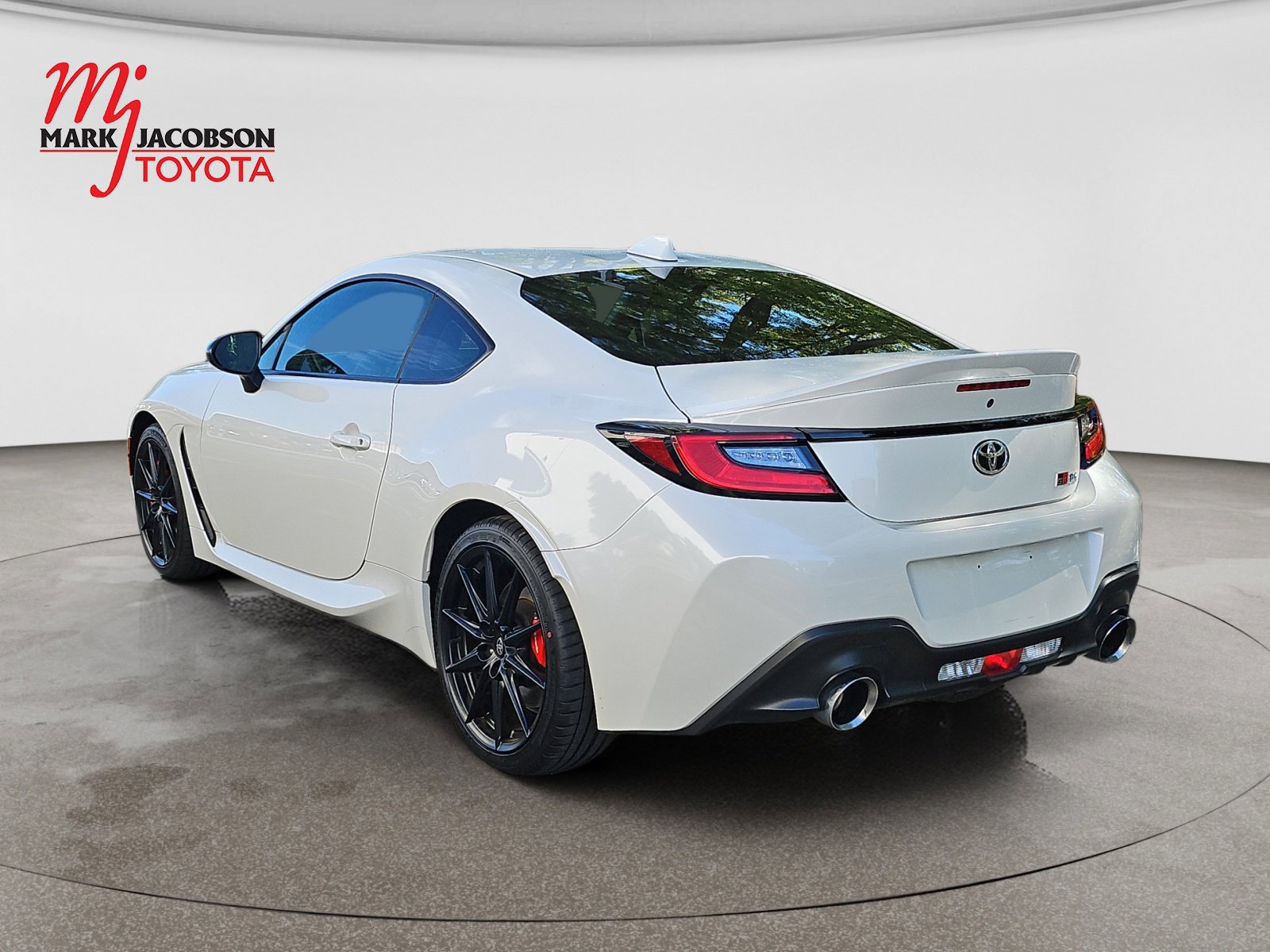 Used 2025 Toyota GR86 Premium w/ Performance Package RWD image 14