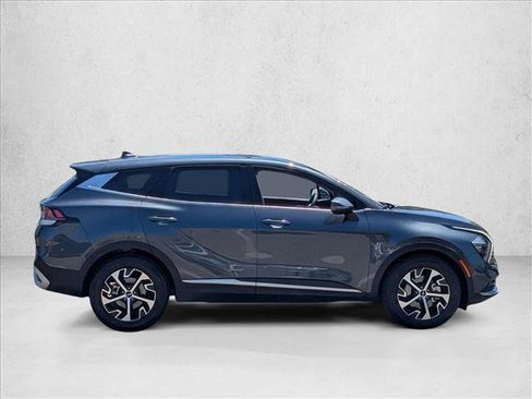 Used 2023 Kia Sportage EX FWD image 4