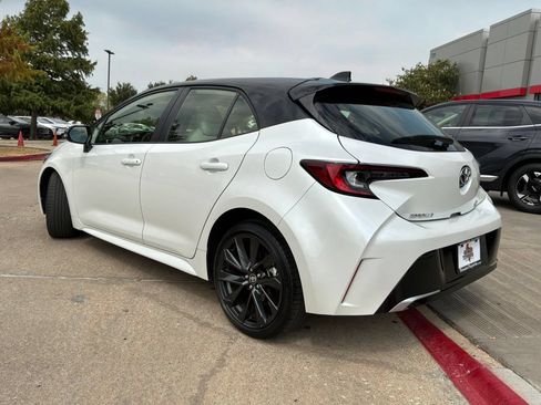 Used 2023 Toyota Corolla XSE FWD image 8