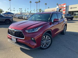 Used 2021 Toyota Highlander Platinum video 1