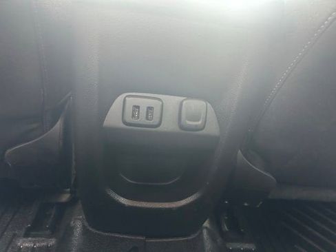 Used 2016 Chevrolet Colorado LT w/ Midnight Edition AWD/4WD image 16