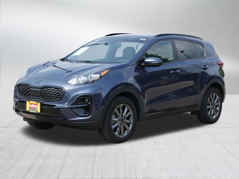 Used 2021 Kia Sportage S w/ S AWD Premium Package image 3