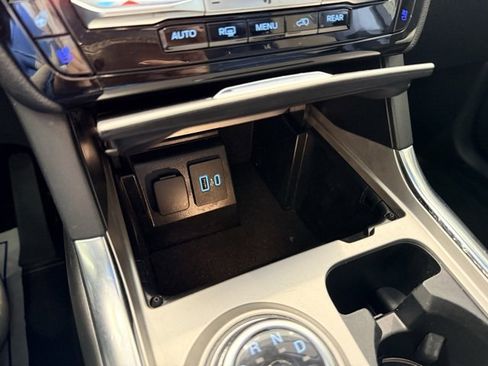 Used 2021 Ford Explorer Limited w/ Hybrid Equipment Group 310A image 29