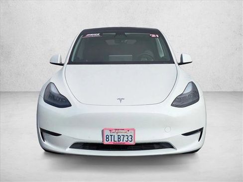 Used 2021 Tesla Model Y Long Range image 2