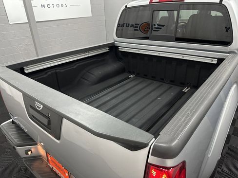 Used 2021 Nissan Frontier SV image 11