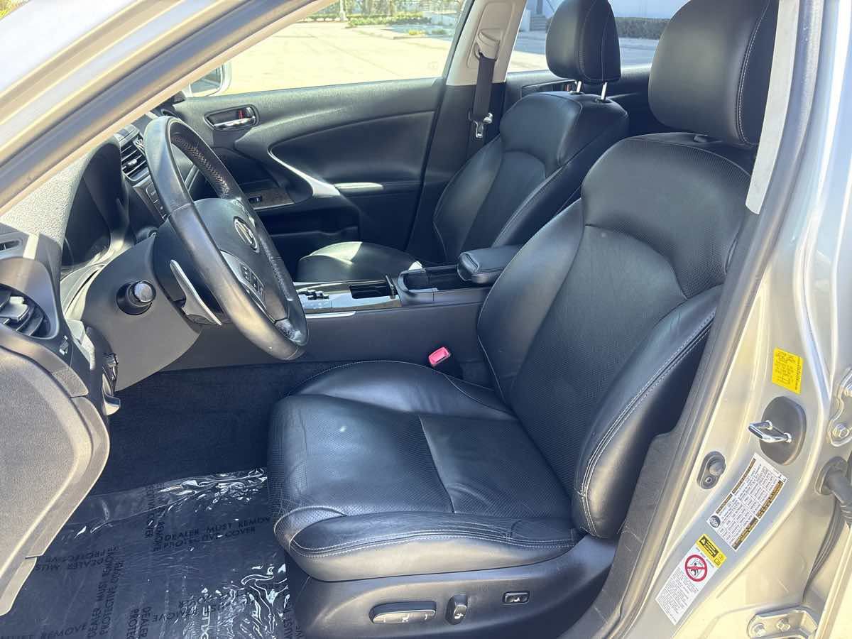 Used 2011 Lexus IS 250 w/ Premium Pkg Value Edition RWD image 18