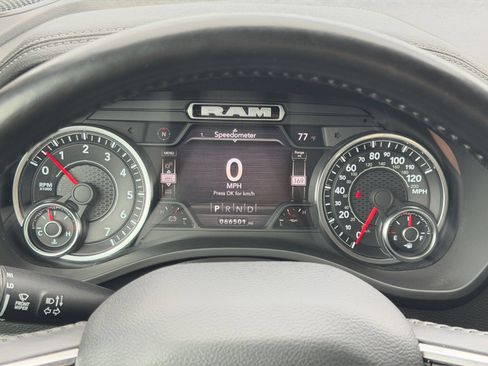 Used 2022 RAM 1500 Laramie AWD/4WD image 35