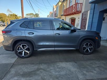 Used 2025 Volkswagen Tiguan SE