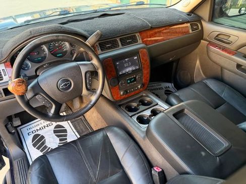 Used 2010 Chevrolet Avalanche LT w/ Regional Value Package image 16