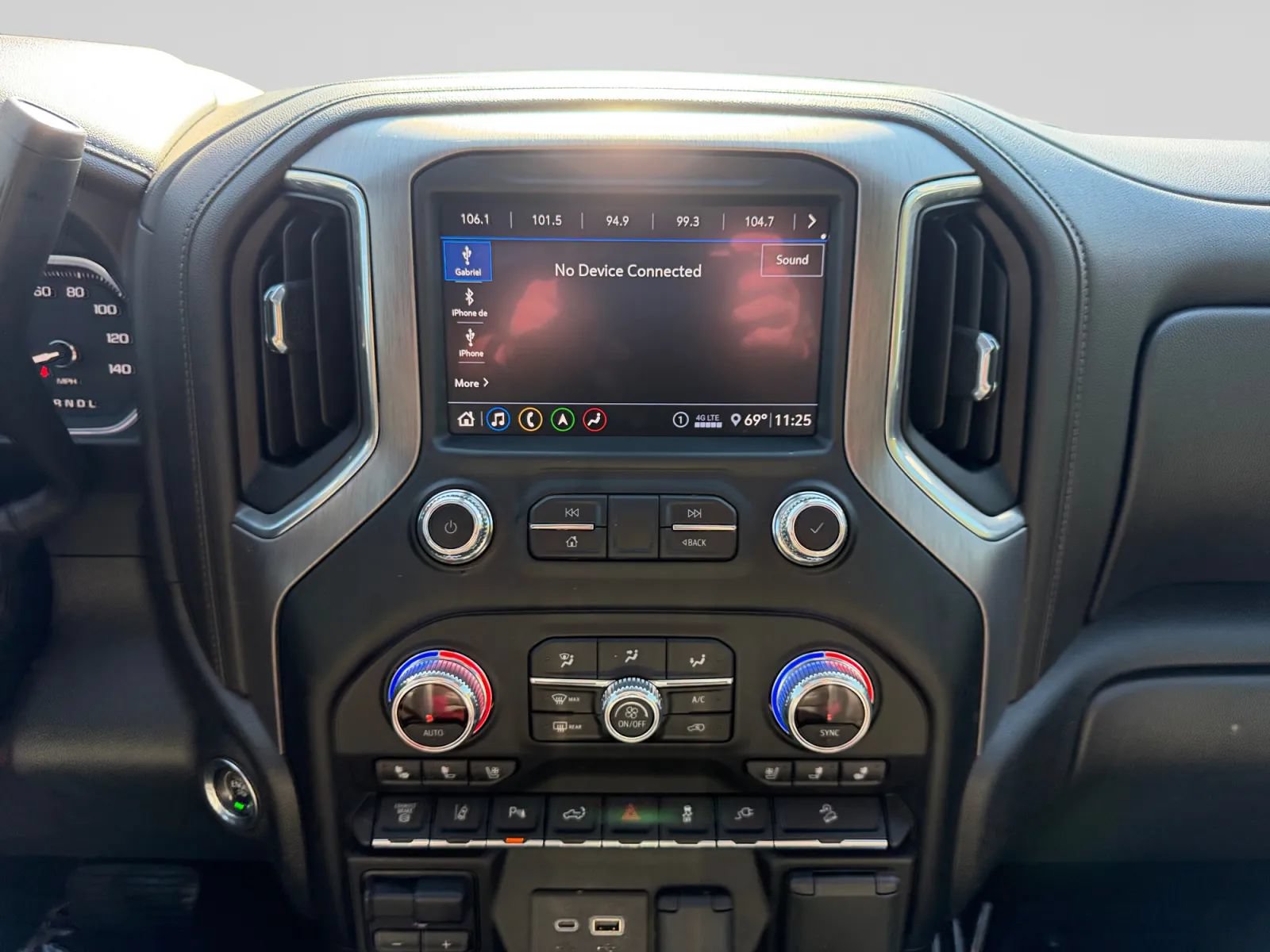 Used 2020 GMC Sierra 2500 Denali w/ Denali Ultimate Package AWD/4WD image 19