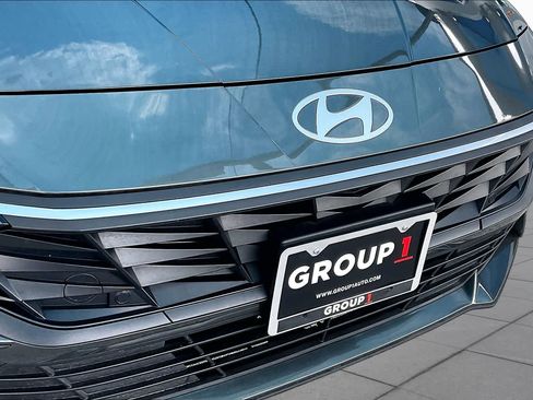 Used 2024 Hyundai Elantra SEL FWD image 30
