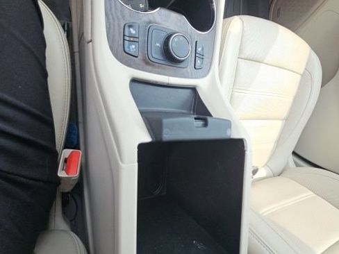 Used 2020 GMC Acadia Denali w/ LPO, Floor Liner Package FWD image 31