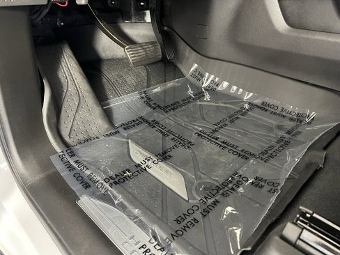 Used 2025 Chevrolet Silverado 1500 High Country w/ Technology Package image 18