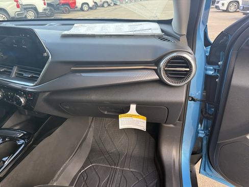 New 2025 Chevrolet Trax ACTIV w/ Sunroof Package image 44