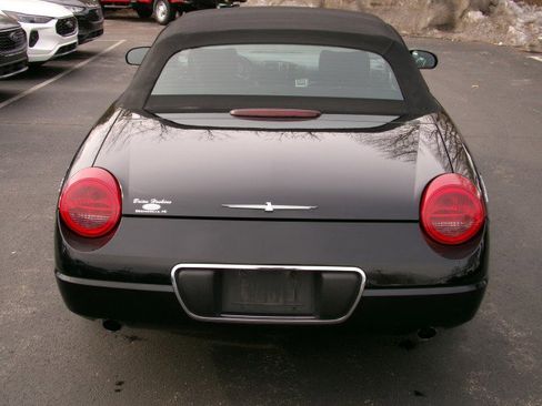 Used 2005 Ford Thunderbird Deluxe image 8