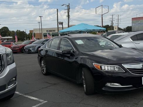 Used 2016 Acura RLX w/ Technology Package FWD image 4