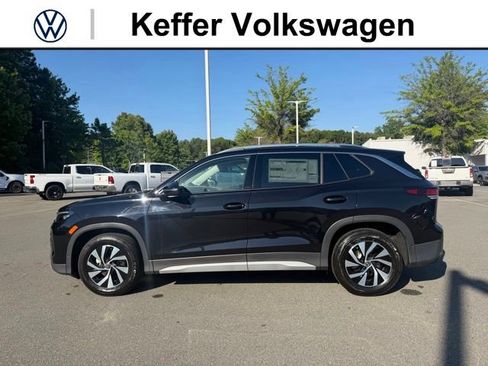 New 2026 Volkswagen Tiguan S FWD image 2