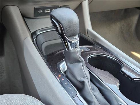 Used 2025 Chevrolet Malibu LT FWD image 12