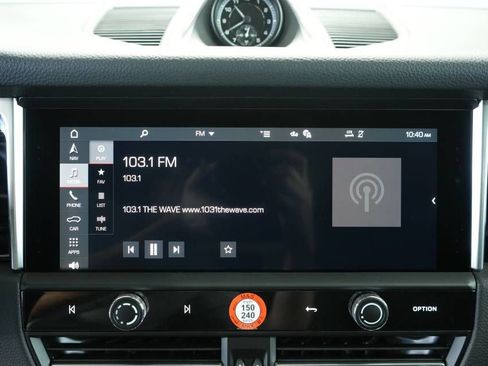 Certified 2024 Porsche Macan image 18