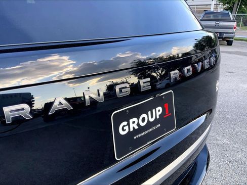 Used 2023 Land Rover Range Rover SV AWD/4WD image 29