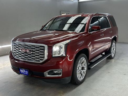 Used 2019 GMC Yukon Denali w/ Denali Ultimate Package RWD image 3