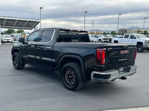 Used 2022 GMC Sierra 1500 SLT w/ SLT Convenience Package AWD/4WD image 3