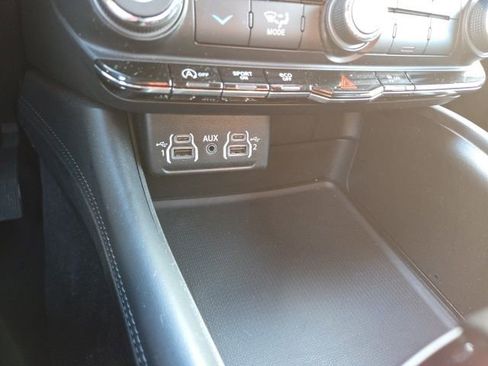 Used 2023 Dodge Durango SXT image 17