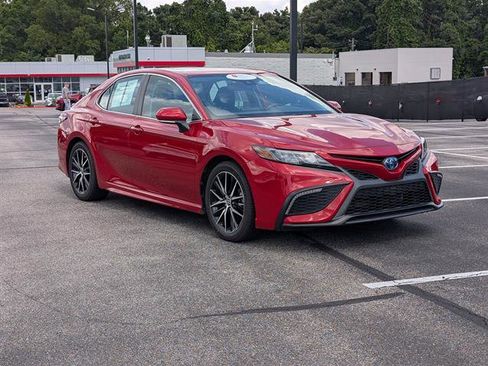 Certified 2022 Toyota Camry SE image 7