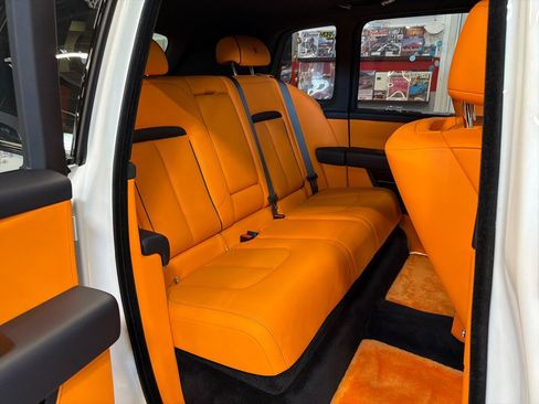 Used 2023 Rolls-Royce Cullinan AWD/4WD image 19