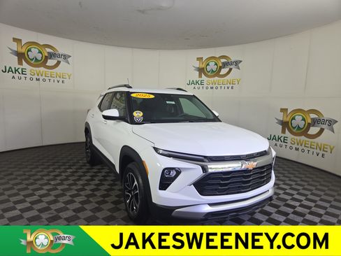 Certified 2025 Chevrolet TrailBlazer LT FWD image 1