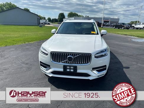 Used 2022 Volvo XC90 T6 Inscription w/ Lounge Package AWD/4WD image 7
