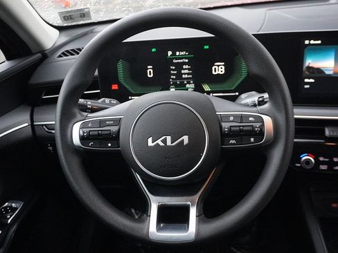 Used 2025 Kia K5 LXS FWD image 37