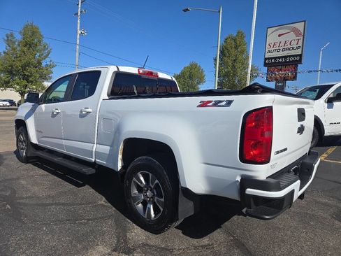 Used 2017 Chevrolet Colorado Z71 AWD/4WD image 8